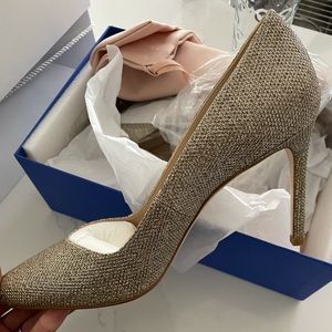 Beautiful Gold heel